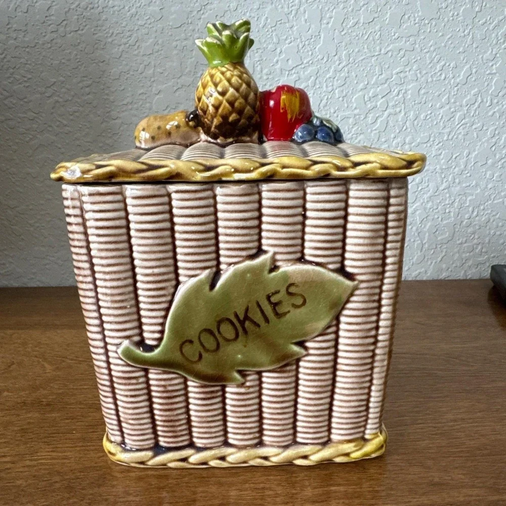Vintage Tilso Fruit Picnic Basket Cookie Jar Wicker Basketweave Design